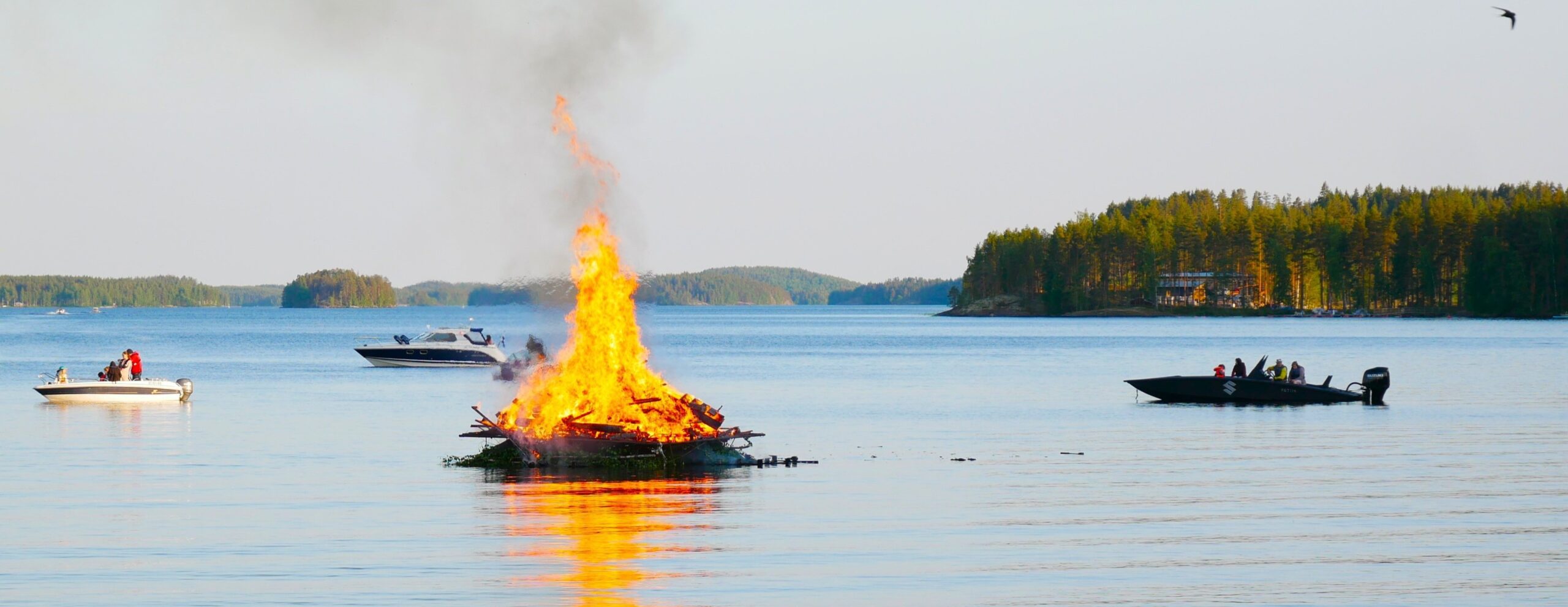06 Kesäkuu a) juhannuskokko kevyt kansi r